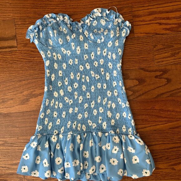 NWT LeLe  Floral Ruffle Mini Dress Blue Size Medium Sweetheart Neckline Smocked - Picture 15 of 16